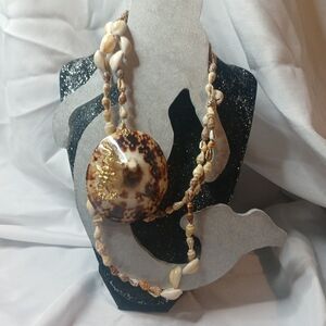Shell Beaded Necklace